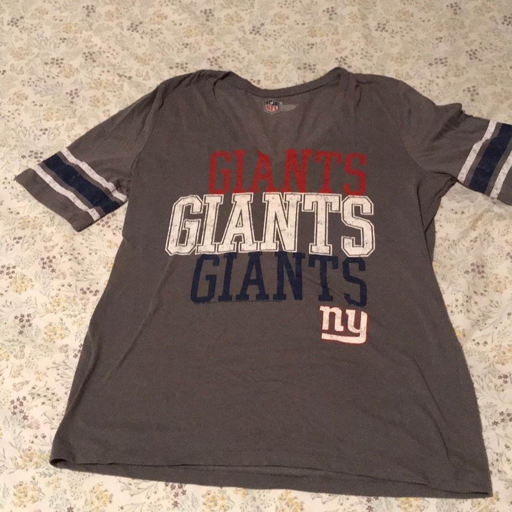 Women’s NFL giants t shirt size large